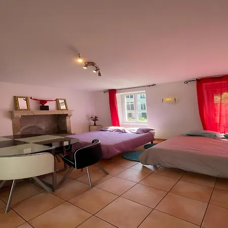 Charming In Saint-pavace Near Le Mans Tatil Evi Saint Pavace